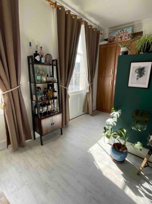 One Bedroom Flat In The Heart Of Islington London Exterior foto
