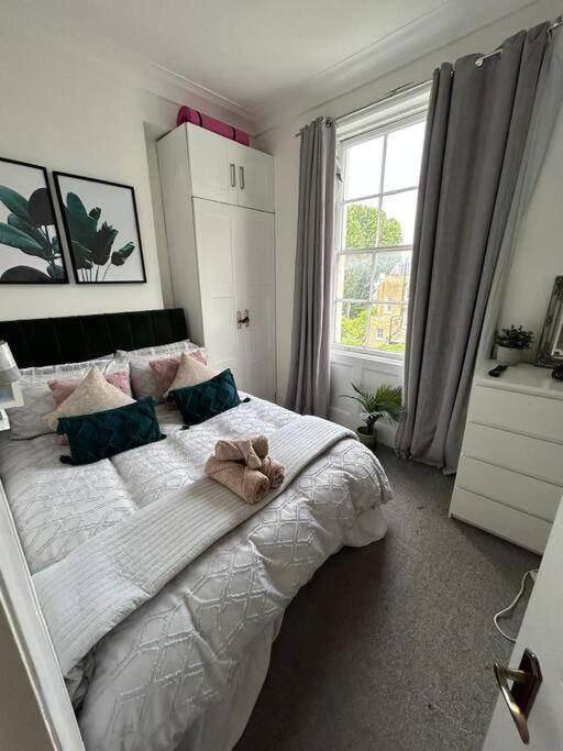 One Bedroom Flat In The Heart Of Islington London Exterior foto